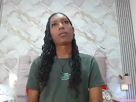 MiaCoock online show from 12/18/25, 12:44