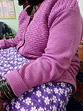 Snapshot of savithasree chatting on 11/15/25, 04:47 savithasree online show from 11/15/25, 04:47