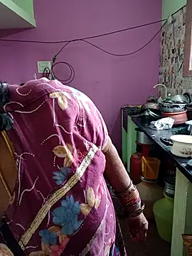 Snapshot of savithasree chatting on 11/25/25, 07:19 savithasree online show from 11/25/25, 07:19