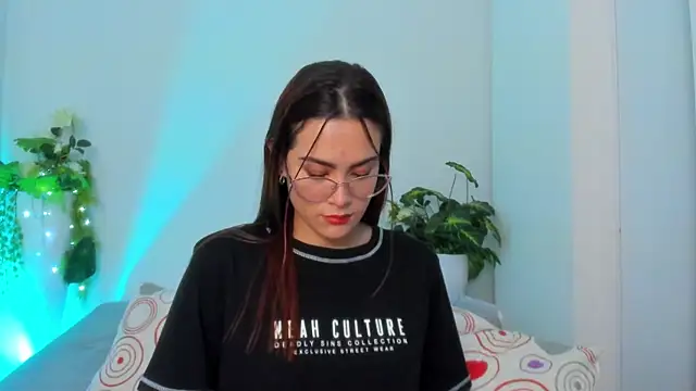 SaraAlvarezx online show from 01/07/26, 04:04