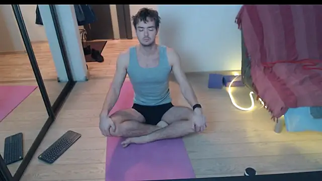 lucky swimmer online show from 12/02/25, 03:56