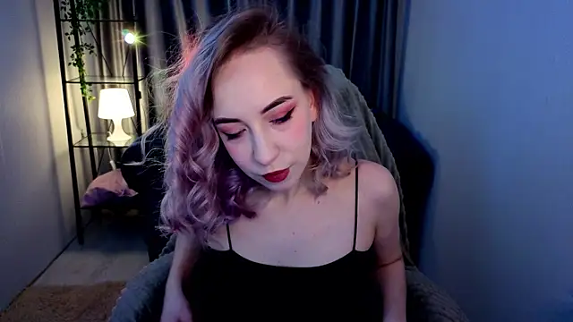 IsabelleBliz online show from 11/10/25, 05:28