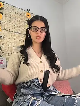 Snapshot of Lorenaa1 chatting on 05/22/26, 08:58 Lorenaa1 online show from 05/22/26, 08:58
