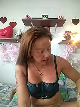 Snapshot of salomehill1 chatting on 04/20/26, 07:15 salomehill1 online show from 04/20/26, 07:15