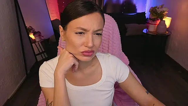 Naila Whisper online show from 01/06/26, 11:29