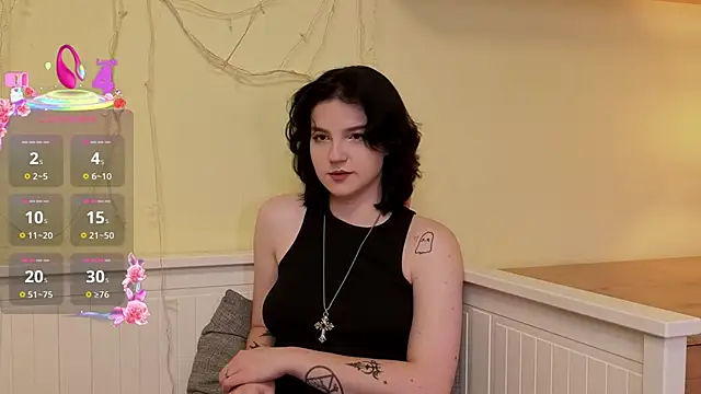 Snapshot of LatinaHuguenin chatting on 11/27/25, 07:10 LatinaHuguenin online show from 11/27/25, 07:10