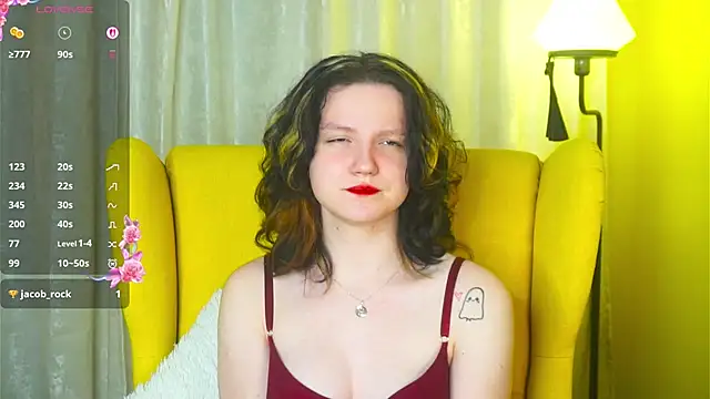 Snapshot of LatinaHuguenin chatting on 03/11/26, 07:09 LatinaHuguenin online show from 03/11/26, 07:09