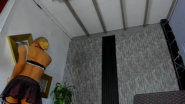 Caitlyn-Joness  online show from 01/12/26, 07:30