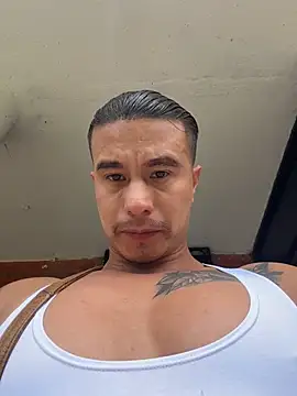 Snapshot of RaySullivan chatting on 02/14/26, 04:04 RaySullivan online show from 02/14/26, 04:04