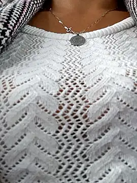 Snapshot of misshot_02 chatting on 12/18/25, 07:31 misshot 02 online show from 12/18/25, 07:31