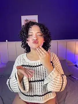 Snapshot of _sarahRose chatting on 11/29/25, 03:31 sarahRose online show from 11/29/25, 03:31