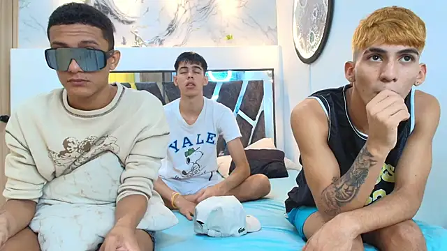 Snapshot of IMPERIO_ROMANO chatting on 11/11/25, 07:36 IMPERIO ROMANO online show from 11/11/25, 07:36