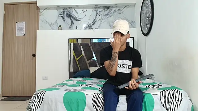 Snapshot of IMPERIO_ROMANO chatting on 11/24/25, 07:13 IMPERIO ROMANO online show from 11/24/25, 07:13