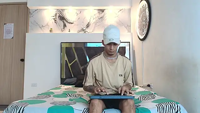 Snapshot of IMPERIO_ROMANO chatting on 12/02/25, 07:09 IMPERIO ROMANO online show from 12/02/25, 07:09