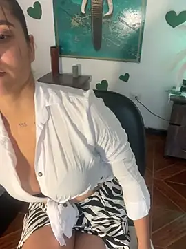 Snapshot of alisaa_jhons1 chatting on 02/12/26, 10:27 alisaa jhons1 online show from 02/12/26, 10:27