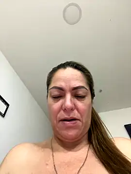 Snapshot of kamila_Vixen chatting on 11/08/25, 03:01 kamila Vixen online show from 11/08/25, 03:01