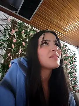 Snapshot of Celeste_Moretti chatting on 11/12/25, 02:01 Celeste Moretti online show from 11/12/25, 02:01