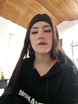 Snapshot of Celeste_Moretti chatting on 11/25/25, 01:00 Celeste Moretti online show from 11/25/25, 01:00