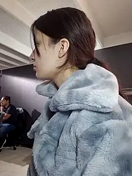 Snapshot of Celeste_Moretti chatting on 12/19/25, 01:18 Celeste Moretti online show from 12/19/25, 01:18