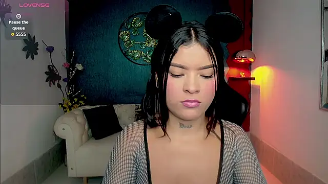 Snapshot of Scandarkmarie chatting on 11/10/25, 11:26 Scandarkmarie online show from 11/10/25, 11:26