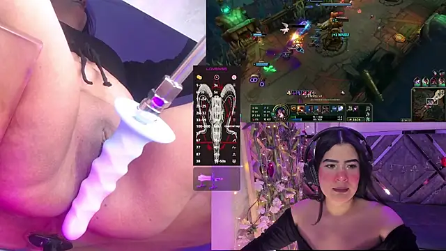 Snapshot of DaphneContry chatting on 07/10/26, 04:17 DaphneContry online show from 07/10/26, 04:17