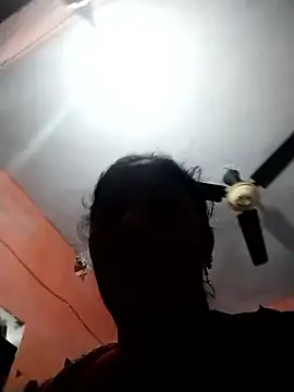 Snapshot of Hami705 chatting on 11/09/25, 03:27 Hami705 online show from 11/09/25, 03:27