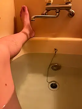 Snapshot of houkeiboy78 chatting on 11/08/25, 10:48 houkeiboy78 online show from 11/08/25, 10:48