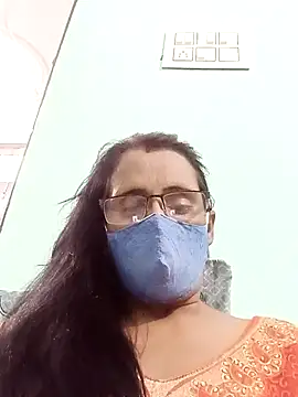 sanjana077 online show from 11/26/25, 05:08