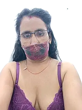 sanjana077 online show from 02/17/26, 04:46