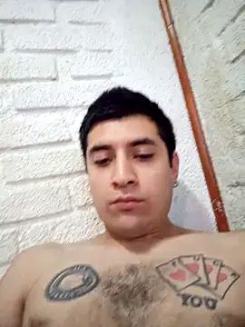 Snapshot of ale-hot21 chatting on 12/01/25, 11:15 ale-hot21 online show from 12/01/25, 11:15