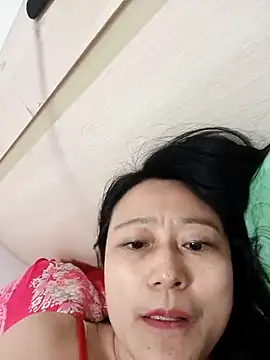 Snapshot of meiNv79 chatting on 11/26/25, 12:17 meiNv79 online show from 11/26/25, 12:17