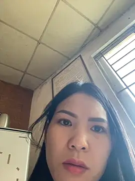 Beolulu online show from 11/14/25, 02:32