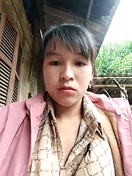 Snapshot of bupbe-baby chatting on 11/06/25, 03:29 bupbe-baby online show from 11/06/25, 03:29