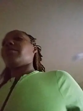 Snapshot of SITHANDRAH chatting on 04/01/26, 11:22 SITHANDRAH online show from 04/01/26, 11:22