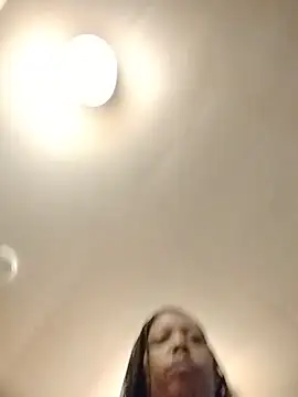 Snapshot of SITHANDRAH chatting on 04/10/26, 09:36 SITHANDRAH online show from 04/10/26, 09:36