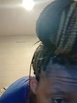 Snapshot of SITHANDRAH chatting on 04/15/26, 11:39 SITHANDRAH online show from 04/15/26, 11:39