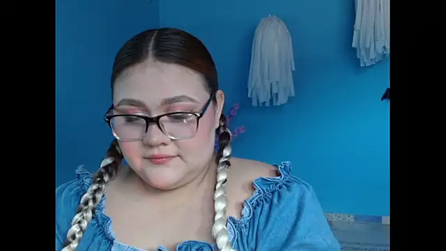 Snapshot of Nyaa_samantha chatting on 11/05/25, 01:22 Nyaa samantha online show from 11/05/25, 01:22