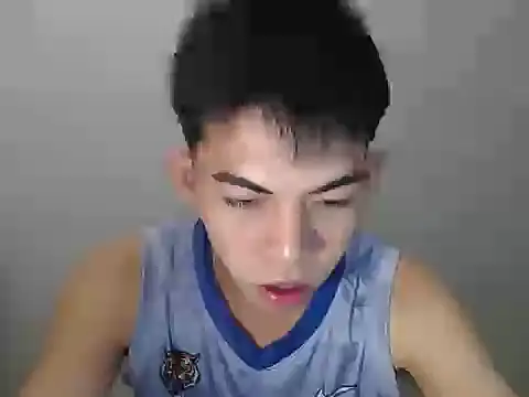 Snapshot of Urhotsilverboy chatting on 06/26/26, 12:20 Urhotsilverboy online show from 06/26/26, 12:20