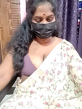 Snapshot of Keerthee_ chatting on 11/08/25, 05:29 Keerthee online show from 11/08/25, 05:29