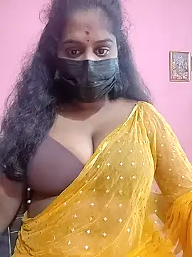 Snapshot of Keerthee_ chatting on 11/14/25, 05:39 Keerthee online show from 11/14/25, 05:39