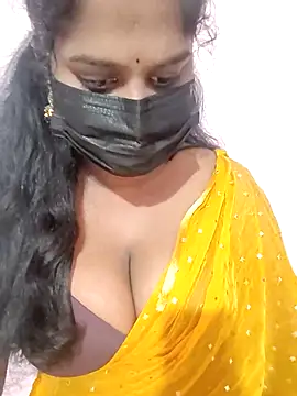 Snapshot of Keerthee_ chatting on 11/16/25, 05:57 Keerthee online show from 11/16/25, 05:57