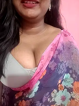 Snapshot of Keerthee_ chatting on 11/20/25, 09:53 Keerthee online show from 11/20/25, 09:53