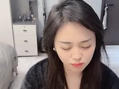 Lucky--Lucy online show from 11/20/25, 03:56