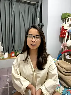 Hmm 0303 online show from 11/30/25, 02:43