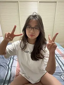 Snapshot of Hmm_0303 chatting on 02/12/26, 03:51 Hmm 0303 online show from 02/12/26, 03:51