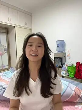 Snapshot of Hmm_0303 chatting on 02/14/26, 02:58 Hmm 0303 online show from 02/14/26, 02:58