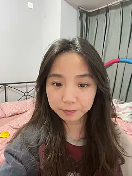 Snapshot of Hmm_0303 chatting on 03/20/26, 05:18 Hmm 0303 online show from 03/20/26, 05:18