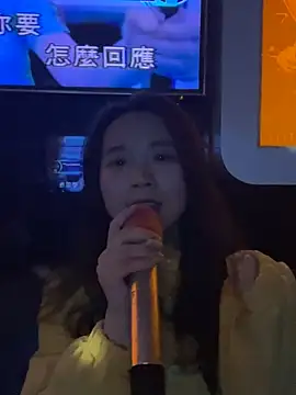 Snapshot of Hmm_0303 chatting on 03/21/26, 12:32 Hmm 0303 online show from 03/21/26, 12:32