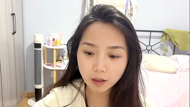 Snapshot of Hmm_0303 chatting on 03/29/26, 05:13 Hmm 0303 online show from 03/29/26, 05:13