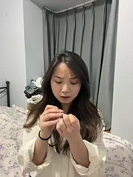 Snapshot of Hmm_0303 chatting on 03/31/26, 05:24 Hmm 0303 online show from 03/31/26, 05:24